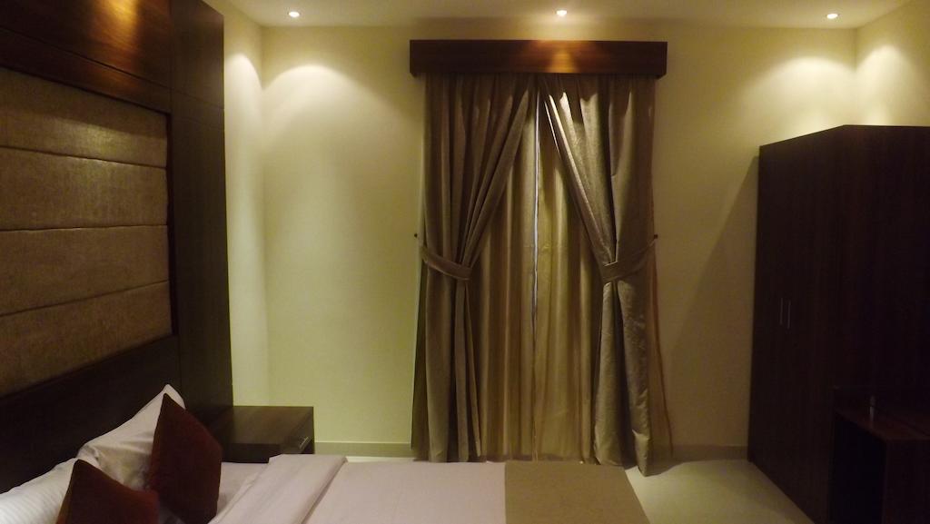 Baron Palace - Almasif Hotel Apartments Riad Cameră foto
